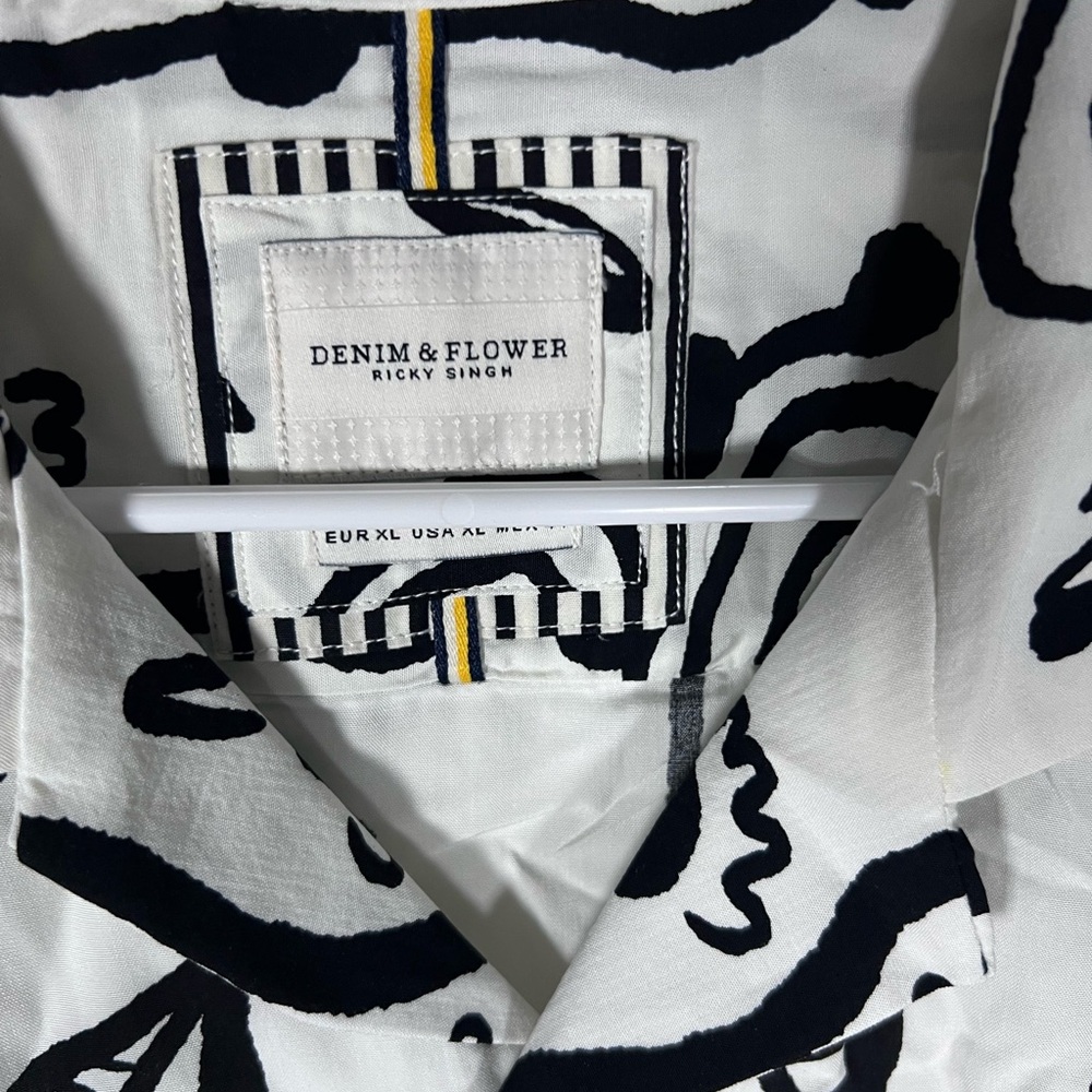 Denim & Flower Abstract Black and White Men's Shirt Size XL - Picture 3 of 4